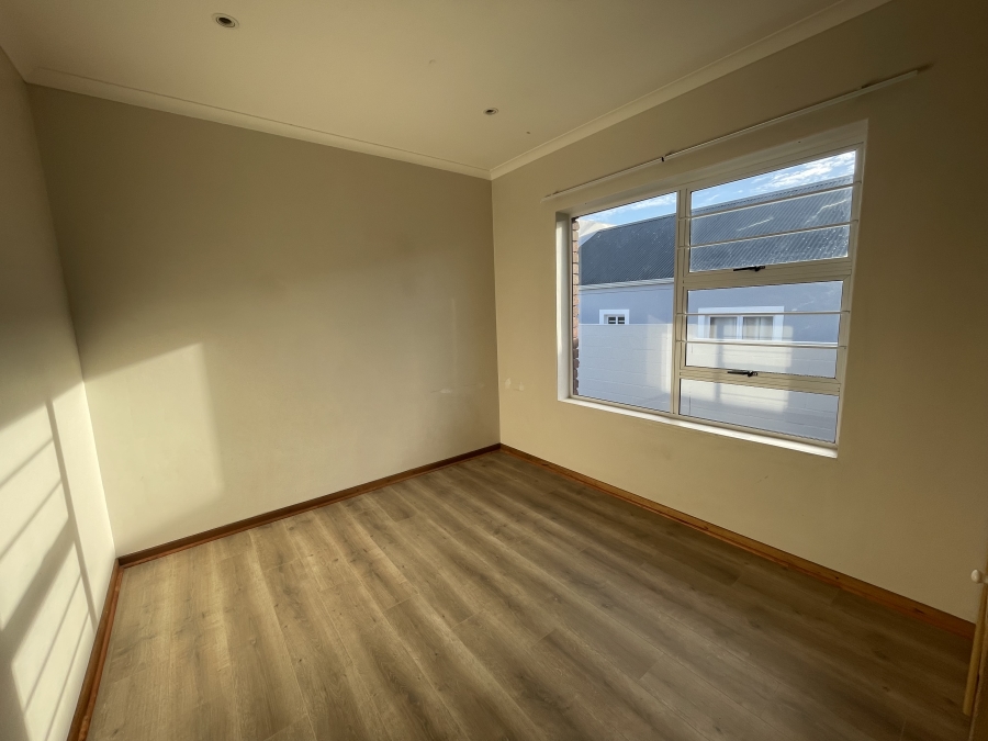 2 Bedroom Property for Sale in Myburgh Park Western Cape